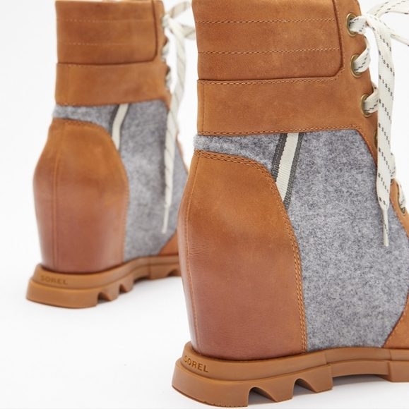 Sorel Boots - Picture 15 of 16